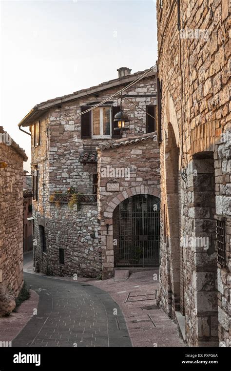 Medieval Stone Houses Hi Res Stock Photography And Images Alamy