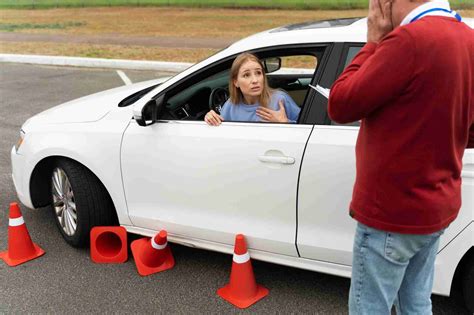 Top 5 Reasons Why People Fail In Driving Tests And Their Solutions