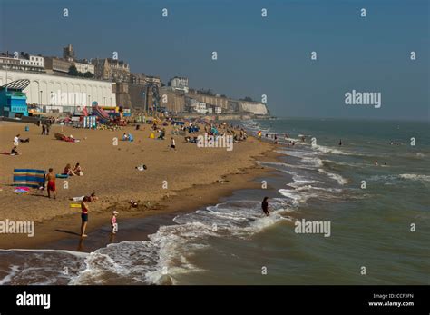 Main Sands Beach Ramsgate Isle Of Thanet Kent England Uk Stock