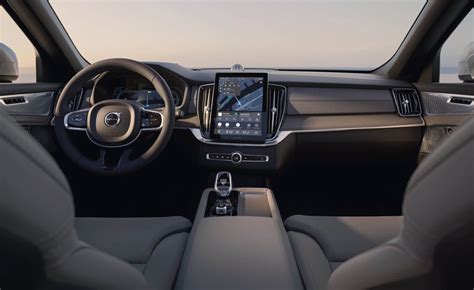 2025 Volvo XC90 Is a Gorgeous Evolution of the Familiar SUV