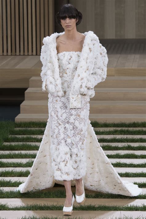 Chanel Spring 2016 Couture Collection Mikado