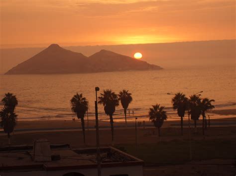 Playa Santa Rosa En Lima Un Atardecer De Verano Balneario Flickr