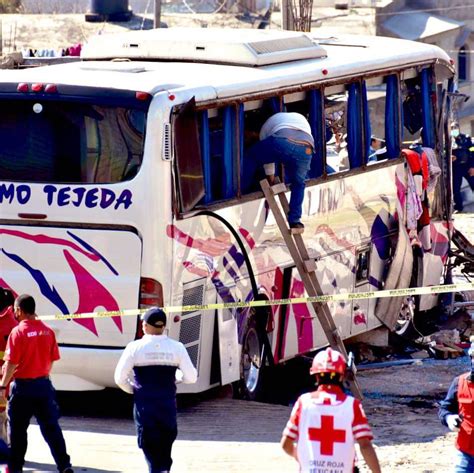 Autobús Se Queda Sin Frenos Y Se Impacta Con Una Casa En El Estado De México Hay 19 Muertos