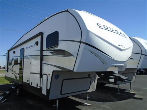 2023 Keystone Rv 24rds Cougar Half Ton Fifth Wheel