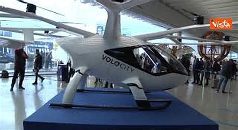 Ecco Volocopter il taxi volante che collegherà laeroporto di