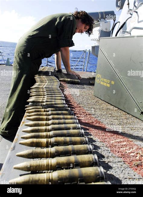 Wartung Von Waffen Fotos Und Bildmaterial In Hoher Aufl Sung Alamy