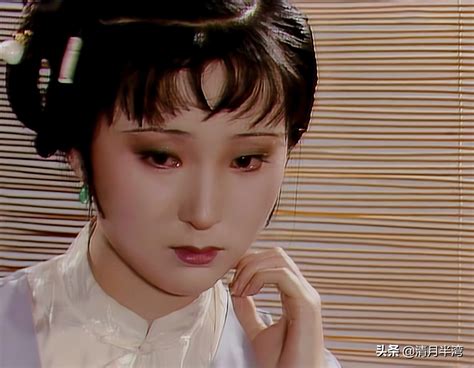 同样是演“林黛玉进贾府”，陈晓旭大家闺秀，蒋梦婕仿佛村姑进城 林黛玉 黛玉 贾府 新浪新闻