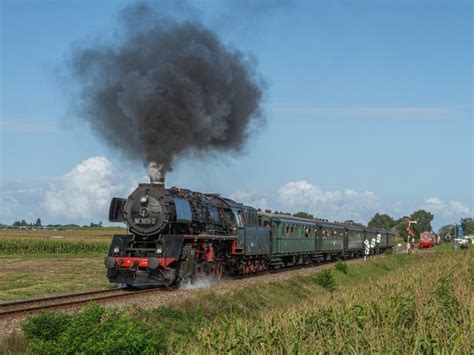 Treinenweb Nl On Twitter Morgen Is Het Hemelvaartsdag En Dat