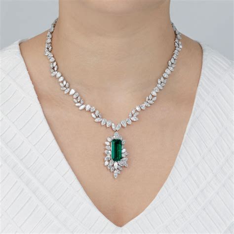 EMERALD AND DIAMOND NECKLACE, HARRY WINSTON