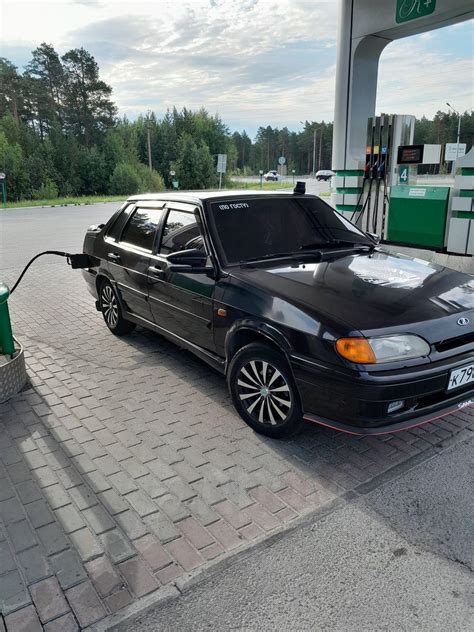 Продажа Лада 2115 2009 в Сургуте, привод передний, зеленый, 1.6 литра