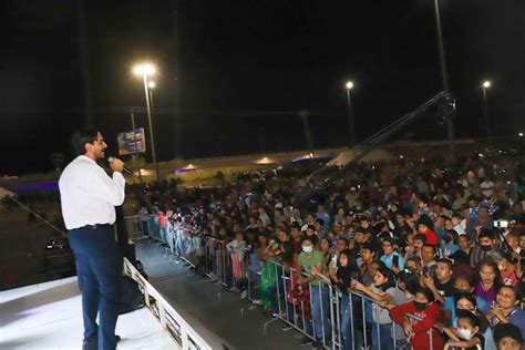 Disfrutaron más de 50 000 reynosenses Desfile Navideño 2022