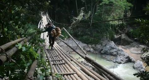 Jembatan Gantung Bambu di Lebak Mengkhawatirkan – BANTENTV.COM