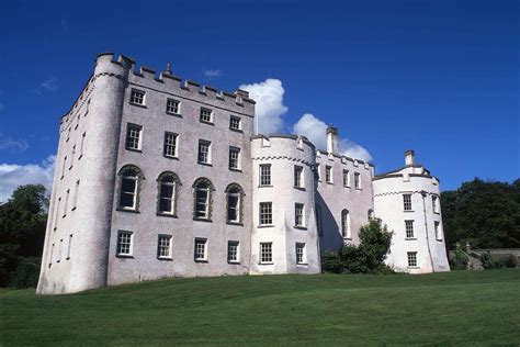 12 Best Pembrokeshire Castles To Explore