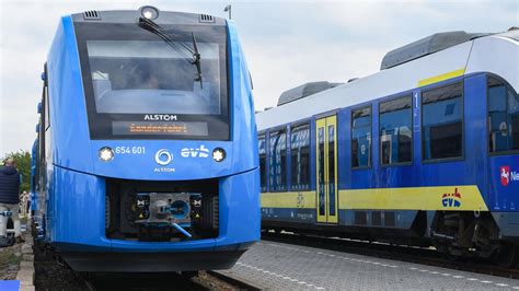 FOTO Kereta Hidrogen Pertama Dunia Mulai Beroperasi Di Jerman Foto