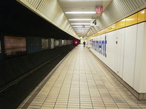 Newcastle Monument Metro Station Newcastle Upon Tyne En W Flickr