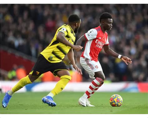 Photographic Print Of Arsenals Bukayo Saka Faces Off Against Watfords Danny