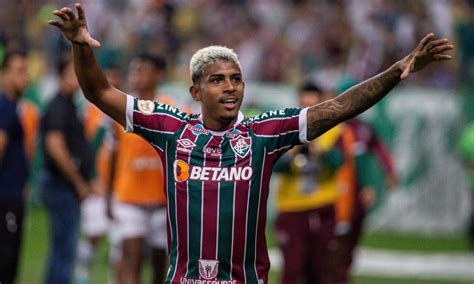 Jogadores De Flu E Vasco Sele O Brasileira Est Convocada Para O