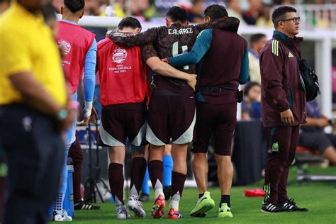 México en vilo por lesión de su capitán Edson Álvarez en debut en la