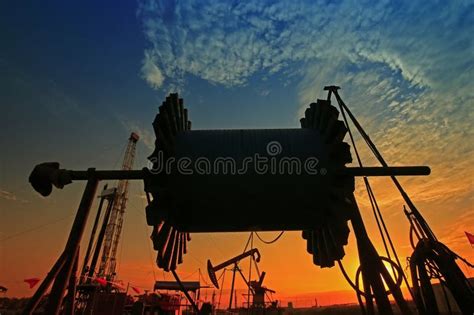 The oil rig stock image. Image of sunsets, scene, pump - 319190115