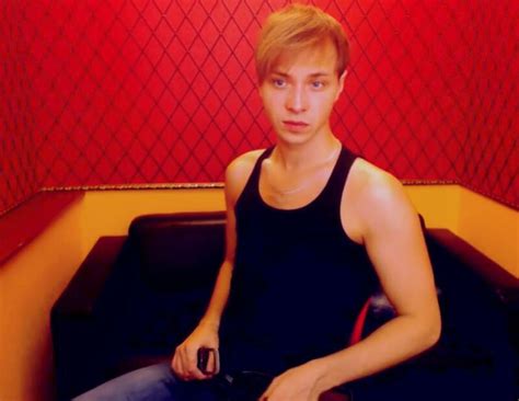 Cams Offer Some Of The Hottest Live Gay Chat Feeds Around