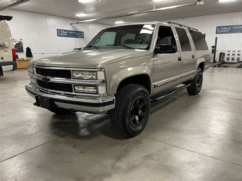 1999 Chevrolet Suburban 4 Wheel Classicsclassic Car Truck And Suv