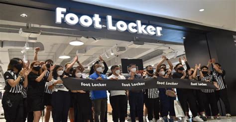 Gandeng Seniman Lokal Foot Locker Buka Gerai Pertama Di Medan