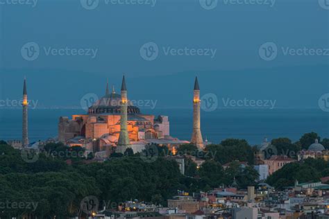 Hagia Sophia at Night 750363 Stock Photo at Vecteezy