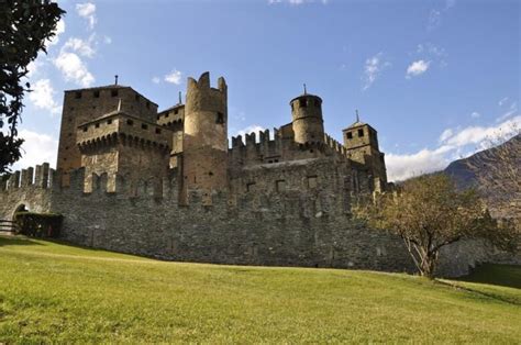 3 Borghi Più Belli Della Valle Daosta Da Visitare In Estate