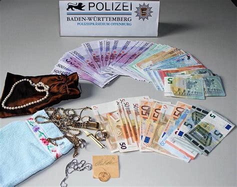 Falsche Polizisten Erbeuten Geld Und Schmuck Bande Ausgehoben