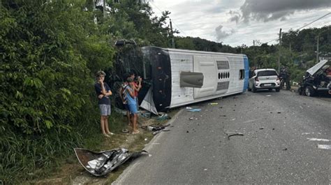 Deadly bus crash in Cuba: Quebec tourists among passengers on board ...