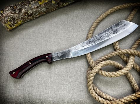 Паранг, цельнометаллический, клинок сталь 9хс, рукоять микарта красного ...