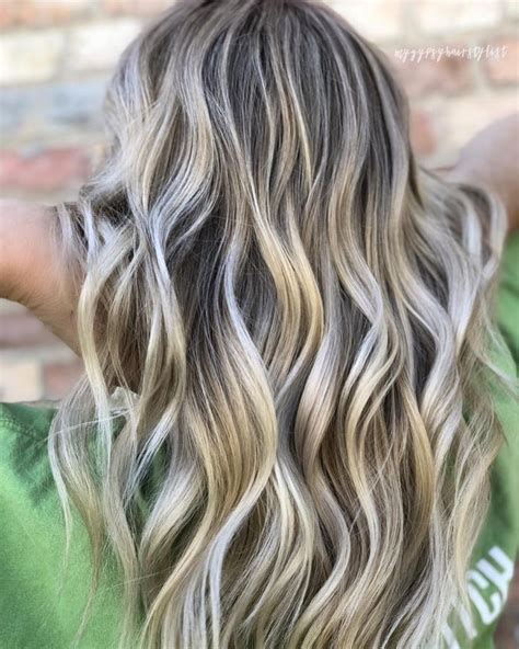 Dimensional Blonde Champagne Blonde Hair Blonde Balayage