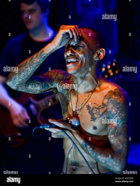 Tricky massive attack hi-res stock photography and images - Alamy