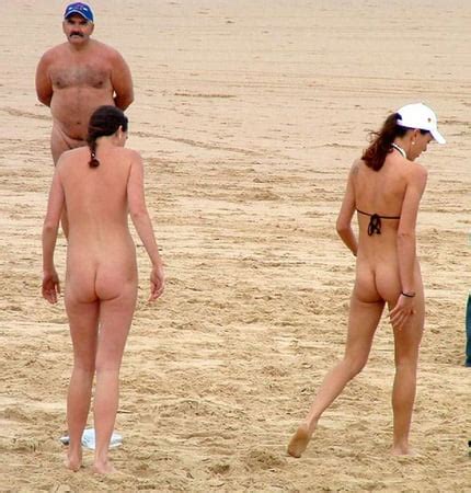 See And Save As Bottomless Girl Wins A Nude Beach Competition Porn Pict