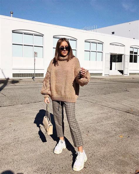 58 Simple But Cute Winter Outfit Ideas With Sneakers Abbigliamento