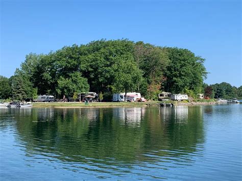 Top Lakefront RV Parks for the Summer Season - RV LIFE