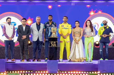 Ipl 2023 की हुई धमाकेदार शुरुआत ओपनिंग सेरेमनी में अरिजीत सिंह तमन्ना