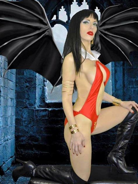 Pin auf Vampirella Cosplay