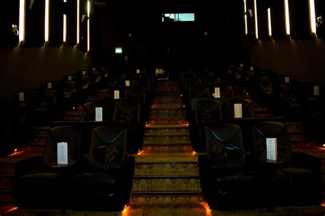 Shaw Theatres Premiere Experiencing The Only Premium Cinema In Serangoon