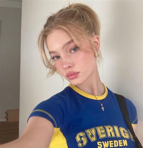 Clara On Instagram Pretty Blonde Girls Hair Styles Beautiful Girl Face