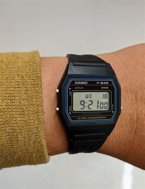 F-84W : casio
