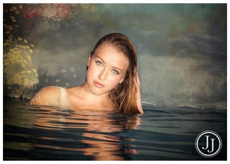 Aqua Sessions For The Coolest Senior Pics In Town Color My World