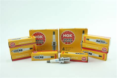 Set of 8 NGK 2460 Spark Plugs Genuine Authentic Nickel BKR5ES ...