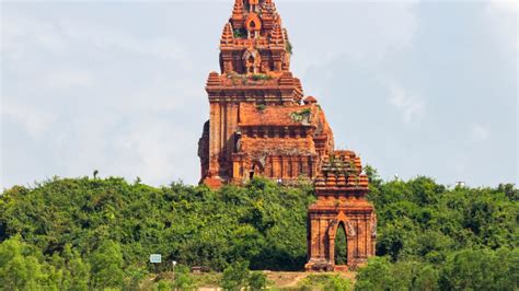 Banh It Temple Complex In Vietnam Rivals Angkor Wat Escape Au