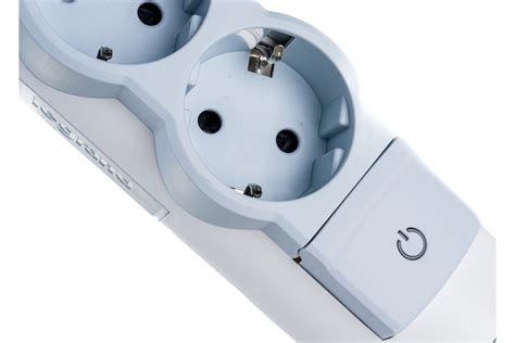 Многорозеточный блок Legrand''Комфорт'' 3 x 2К+З с кабелем длиной 1,5 м ...