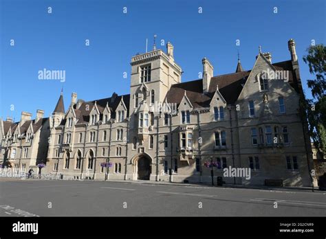 Oxford City Centre, Oxford University a day visiting Trinity Collage ...