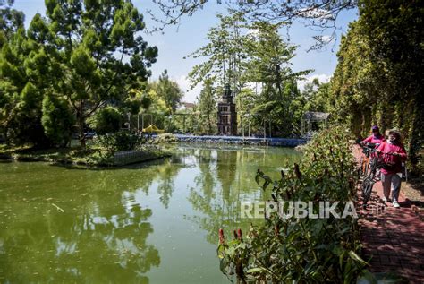 Wisata Kampoeng Tulip Di Bandung Republika Online