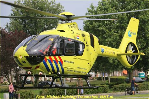 Lifeliner4 Landt Voor Een Medische Noodsituatie In Oude Pekela