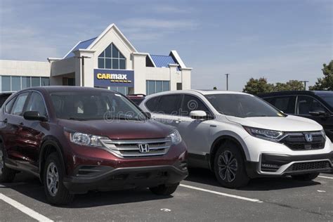 Carmax Dealership Honda Suv Display Carmax Is The Largest Used And Pre