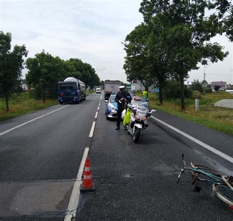 Miertelny Wypadek W Osjakowie Nie Yje Rowerzysta Potr Cony Przez